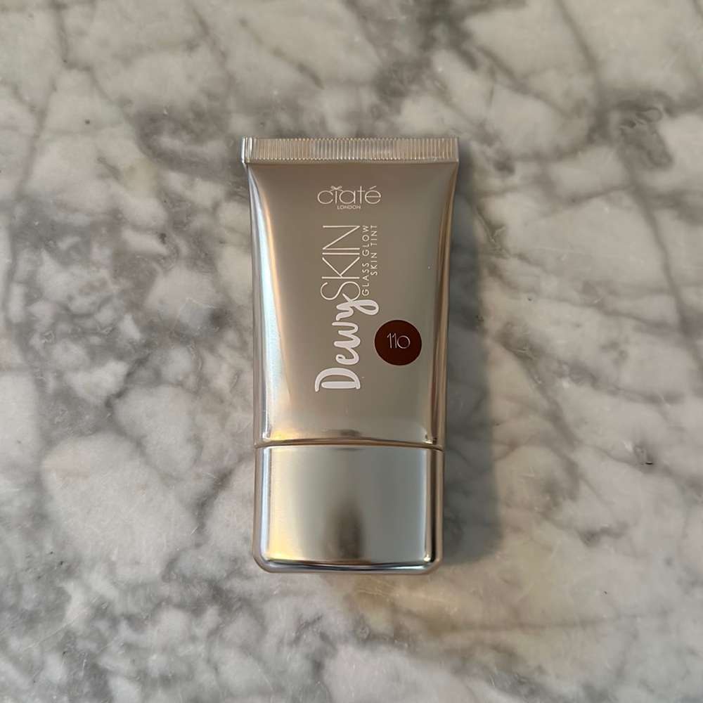 Ciaté London Dewy Skin Tint in shade 110